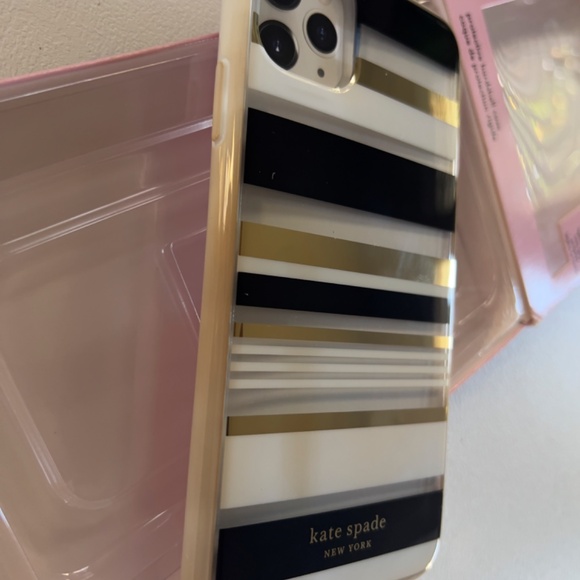 Kate Spade New York Oceanside Stripe, iPhone 11 Pro Max Case Open Box - Picture 5 of 8